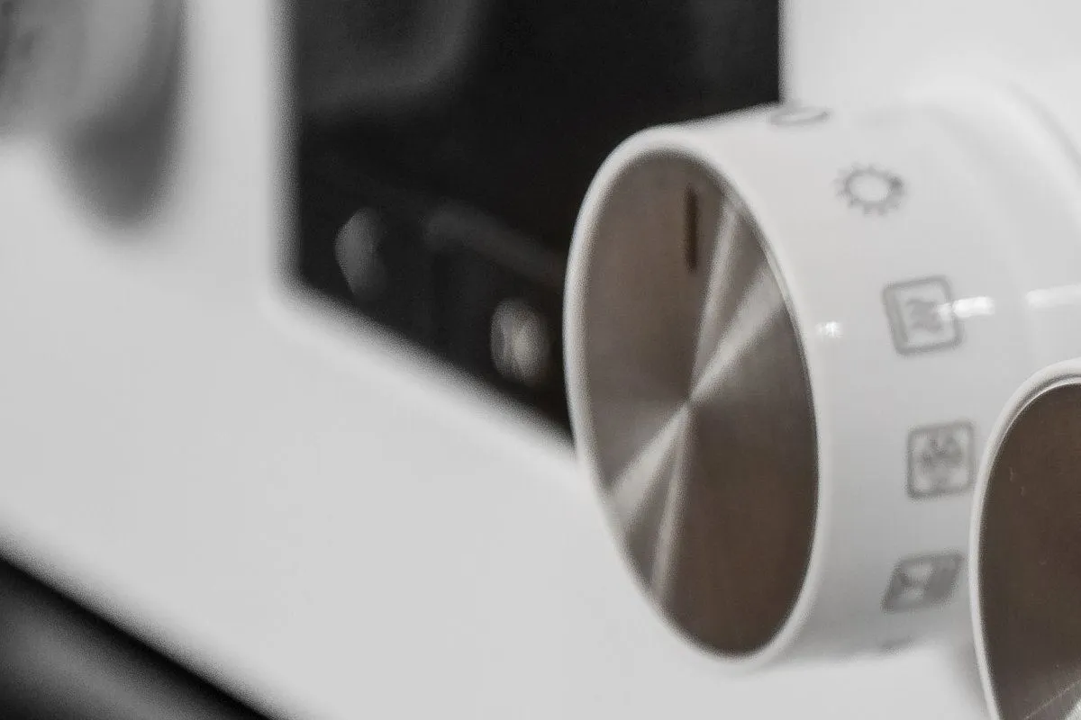 10 funkcií rúry vrátane teplovzdušného pečenia