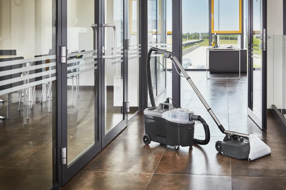 Obrázok ELEKTROHUBICE PRO MOKRÉ VYSÁVÁNÍ PROFI 55