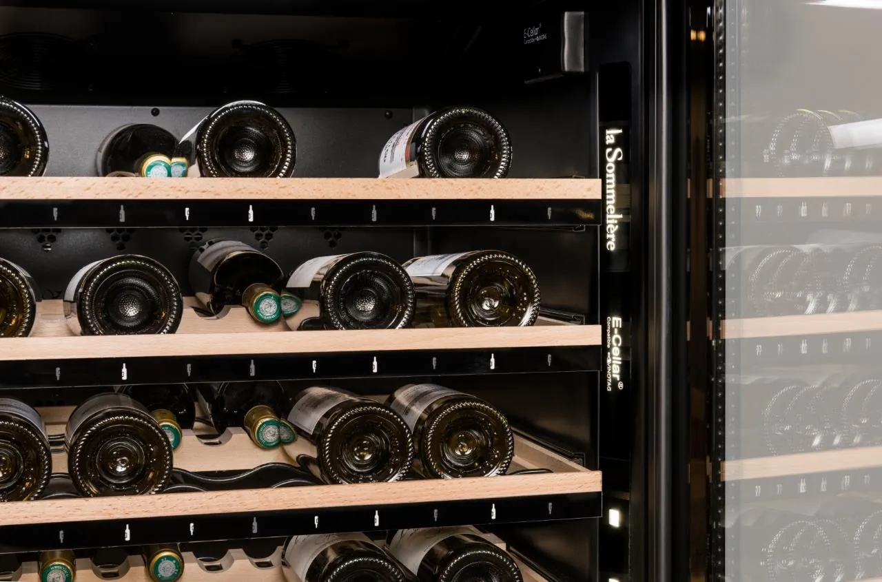 Obrázok VINOTÉKA ECELLAR150