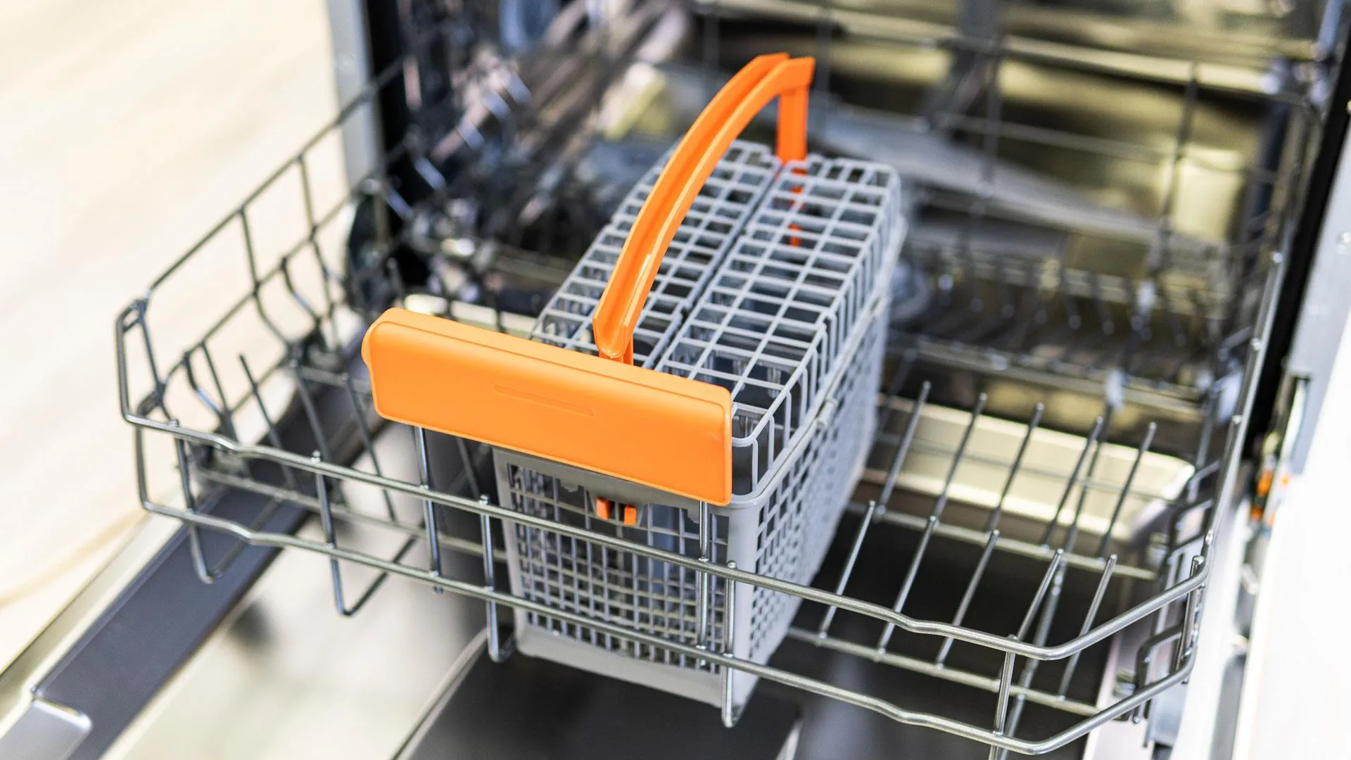 Obrázok UMÝVAČKA RIADU VSTAVANÁ KVD6012B