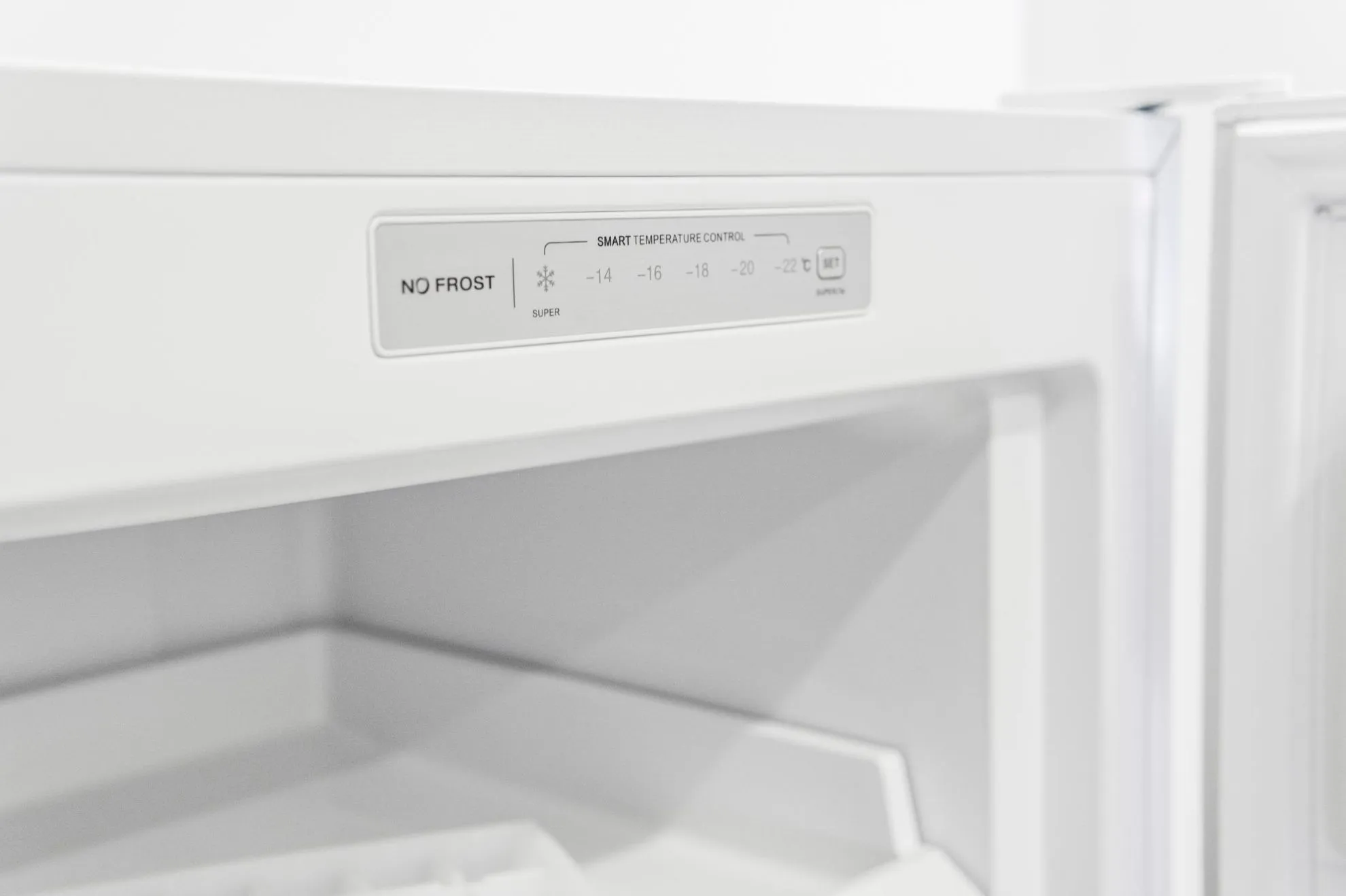 Obrázok MRAZNIČKA VOĽNE STOJACA RFN161WD