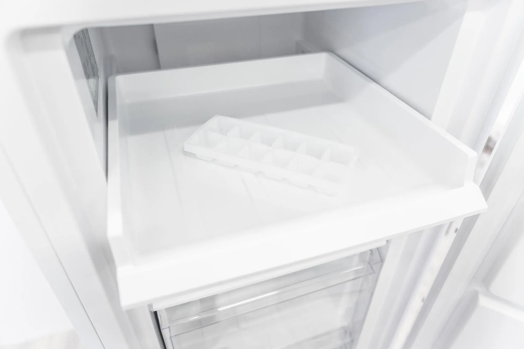 Obrázok MRAZNIČKA VOĽNE STOJACA RFN3204WD