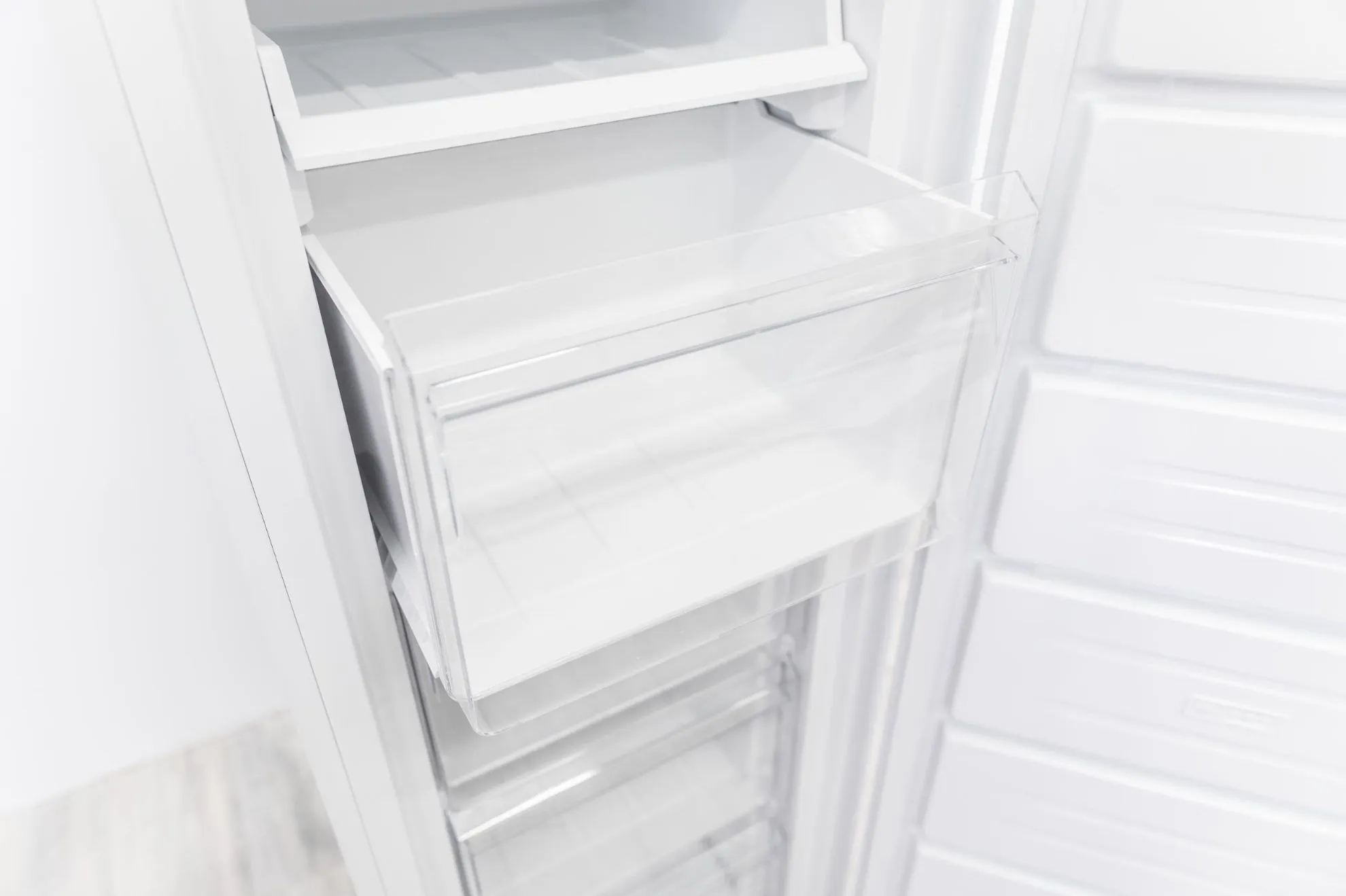 Obrázok MRAZNIČKA VOĽNE STOJACA RFN3204WD