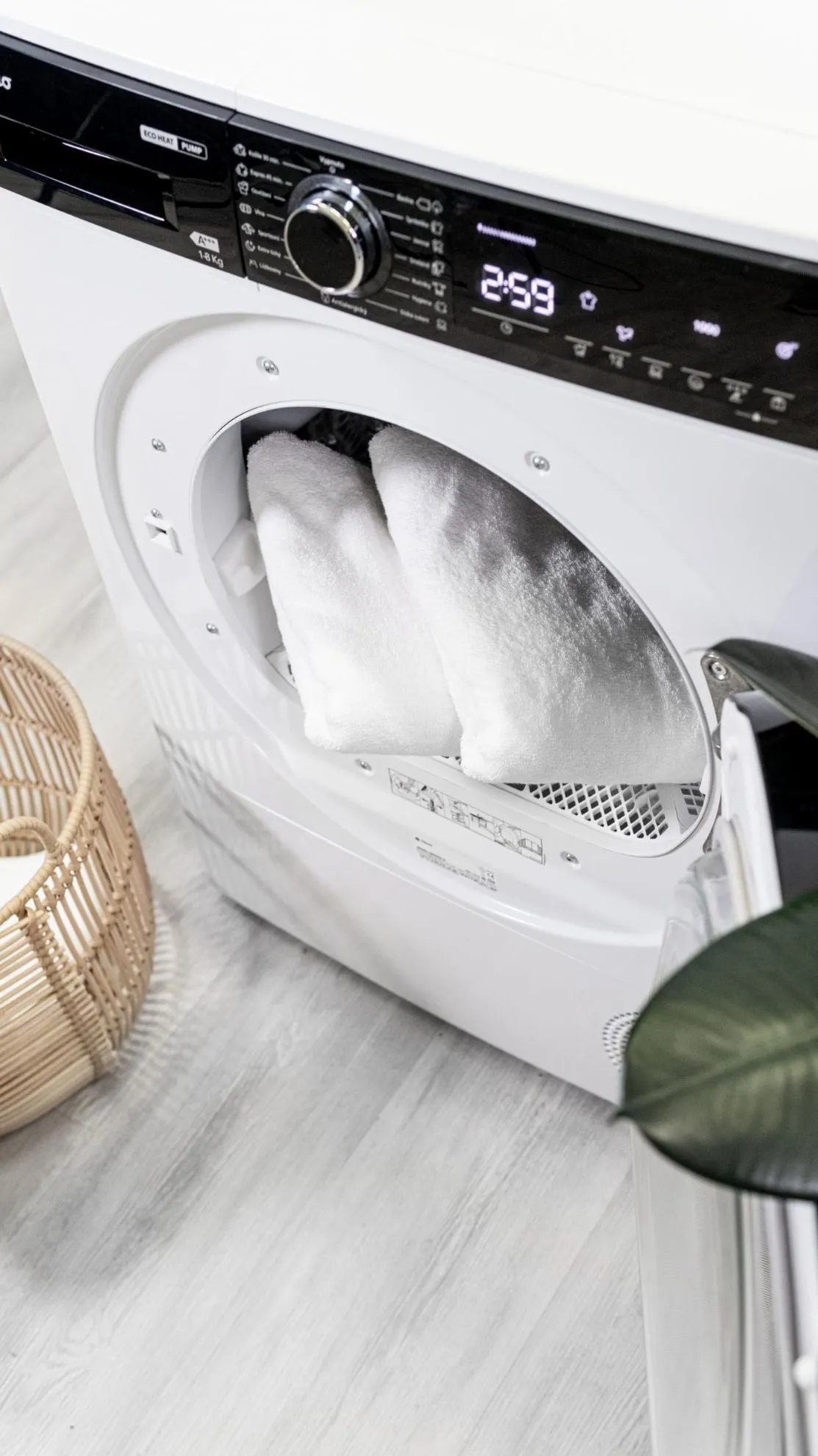 Obrázok SUŠIČKA S TEPELNÝM ČERPADLOM RHD2082A