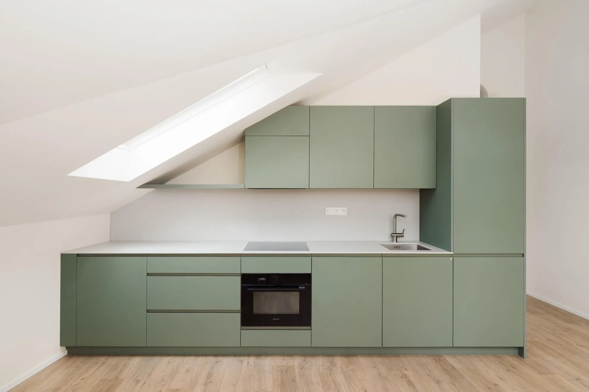 Obrázok MIKROVLNNÁ RÚRA BKC7154BB