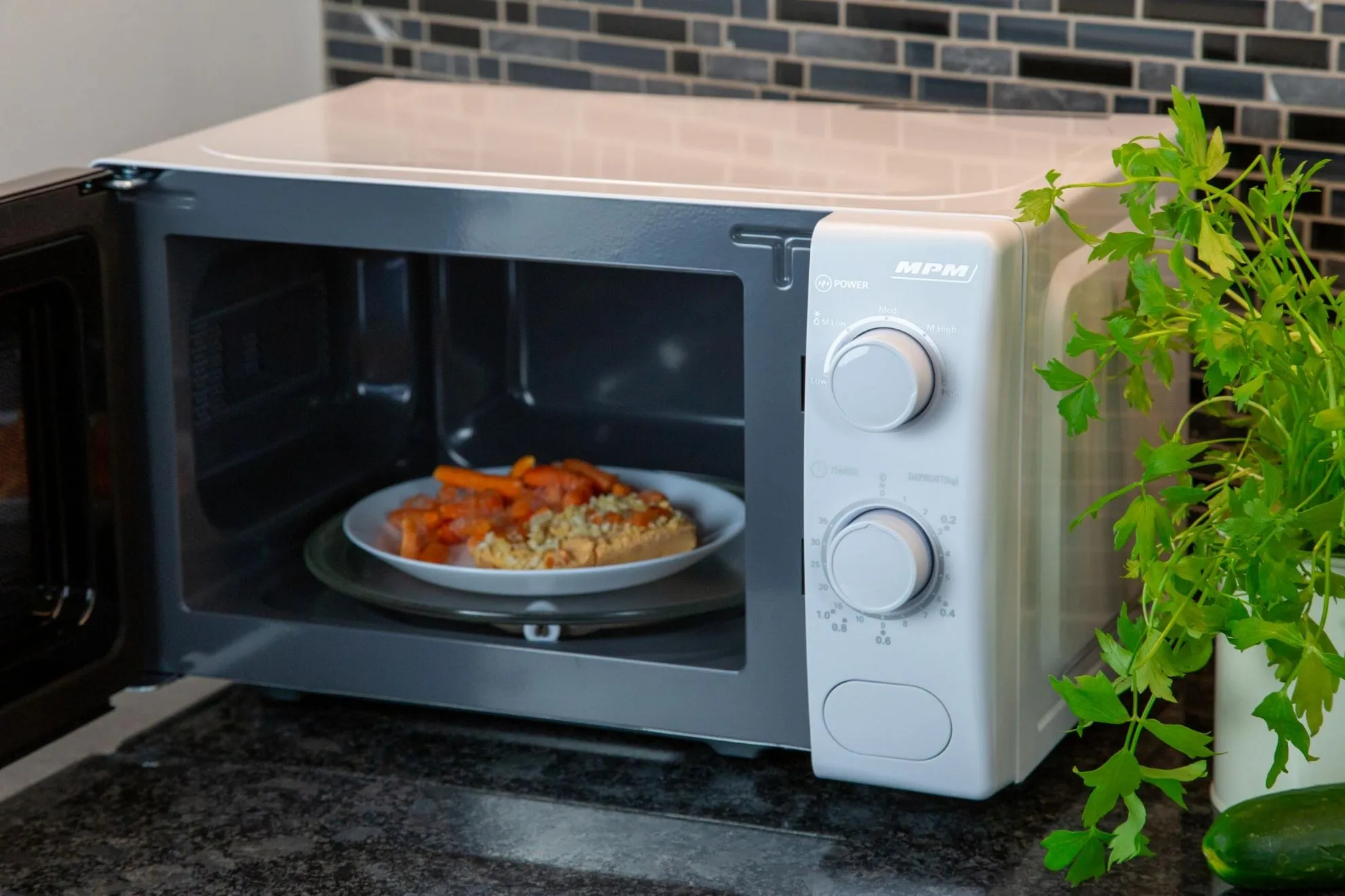 Obrázok Mikrovlnná rúra MPM-20-KMM-12 W