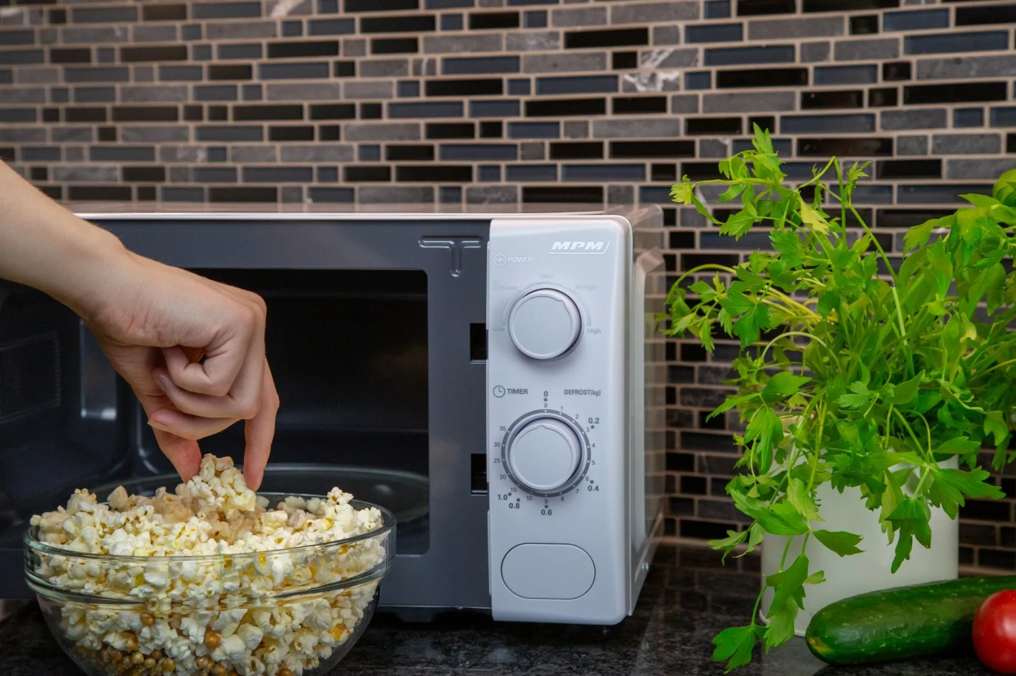 Obrázok Mikrovlnná rúra MPM-20-KMM-12 W